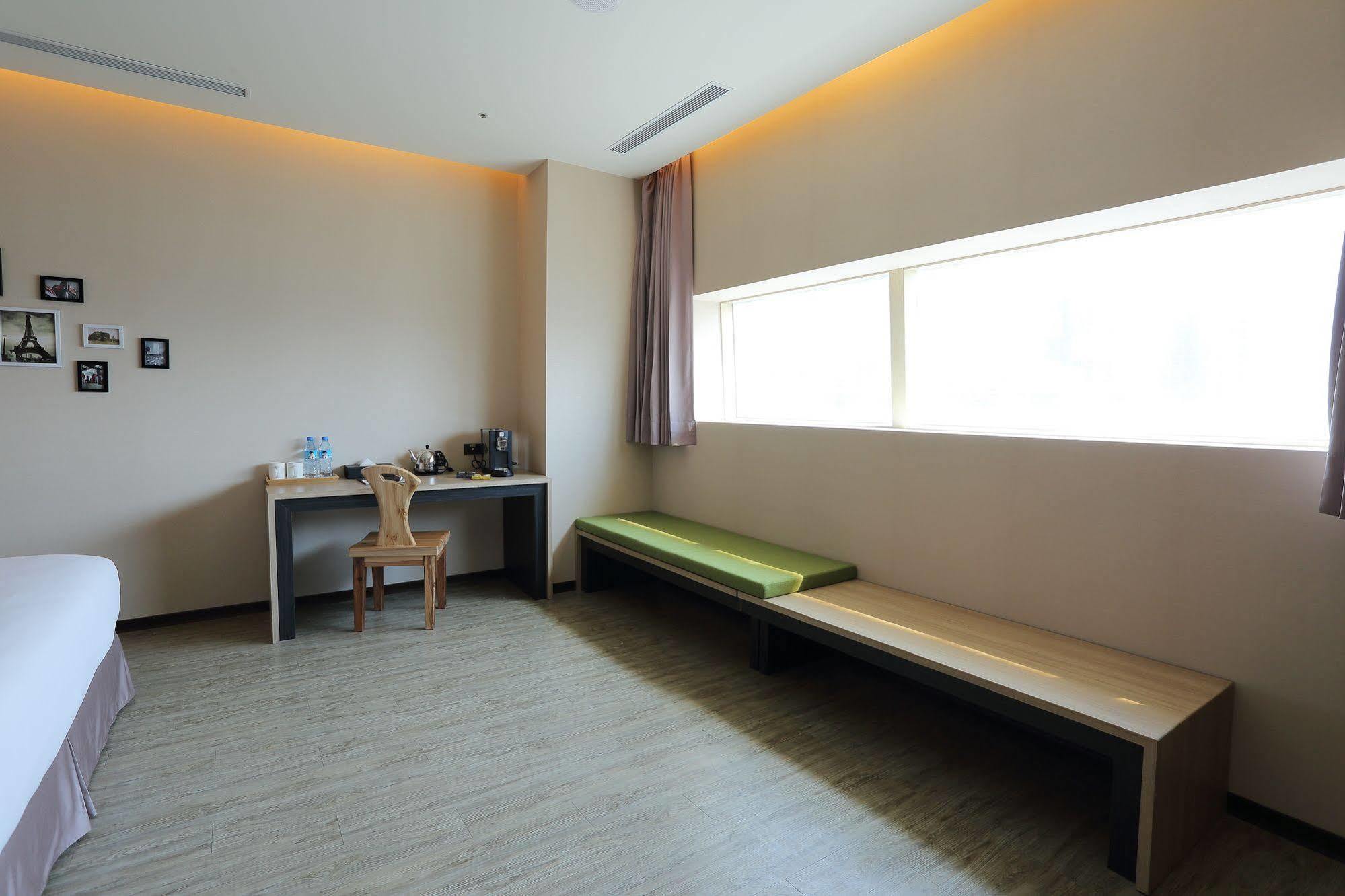 Mingli Hotel Kaohsiung Exterior photo