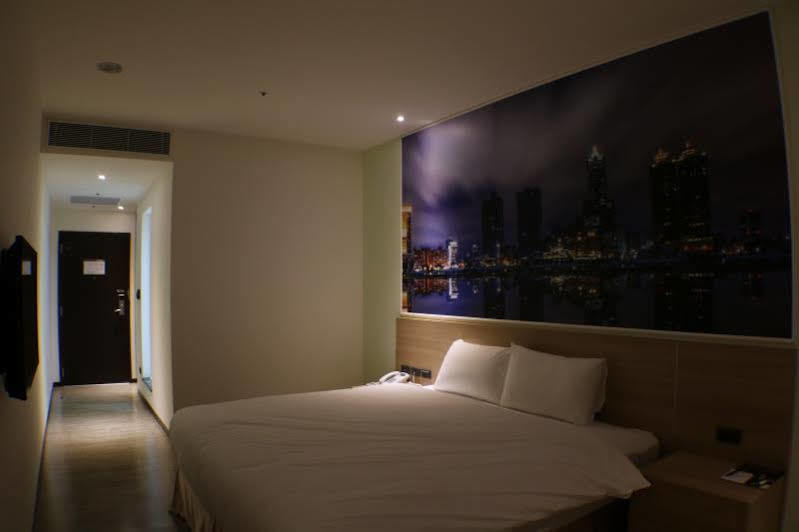 Mingli Hotel Kaohsiung Exterior photo